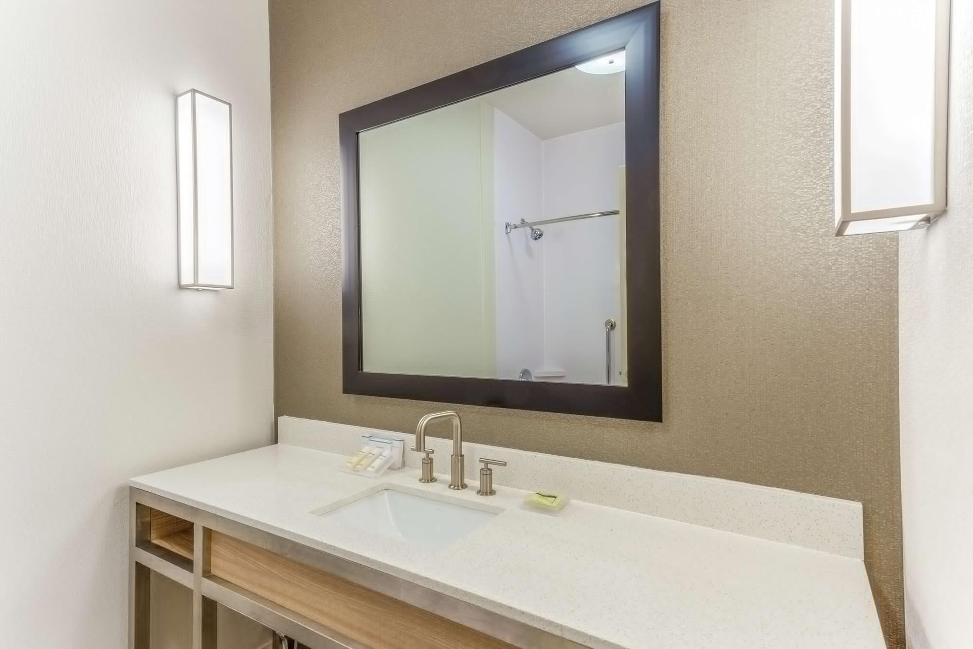 Hilton Garden Inn Saint Charles Exterior foto