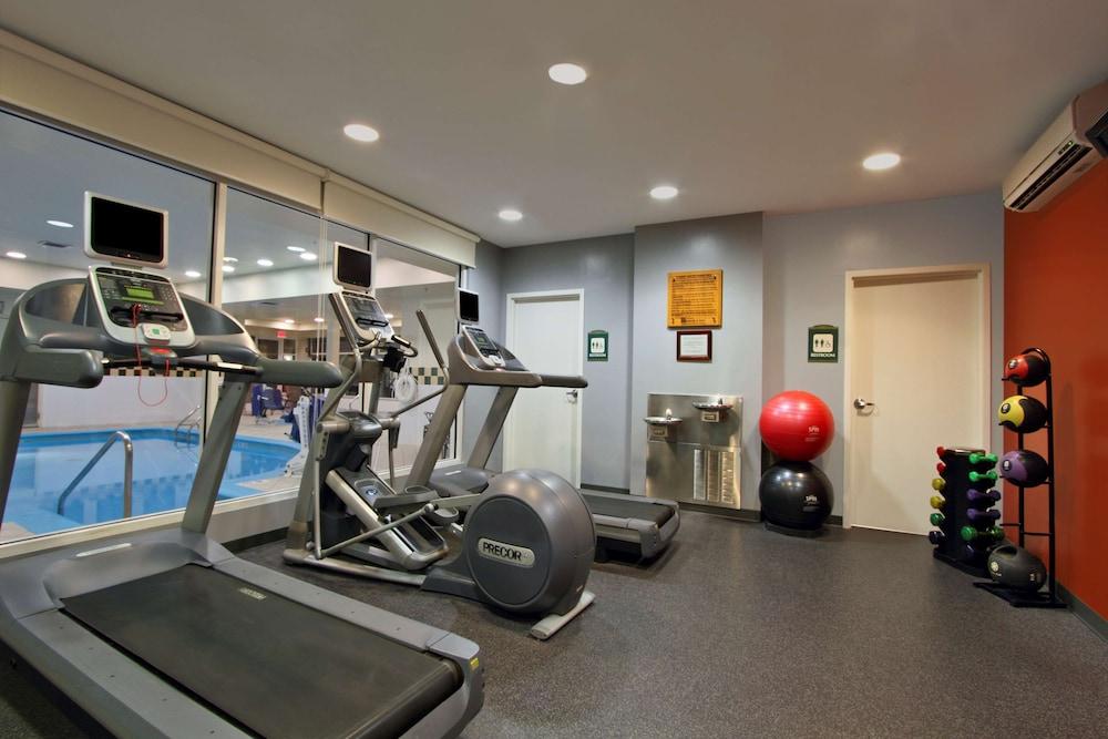 Hilton Garden Inn Saint Charles Exterior foto