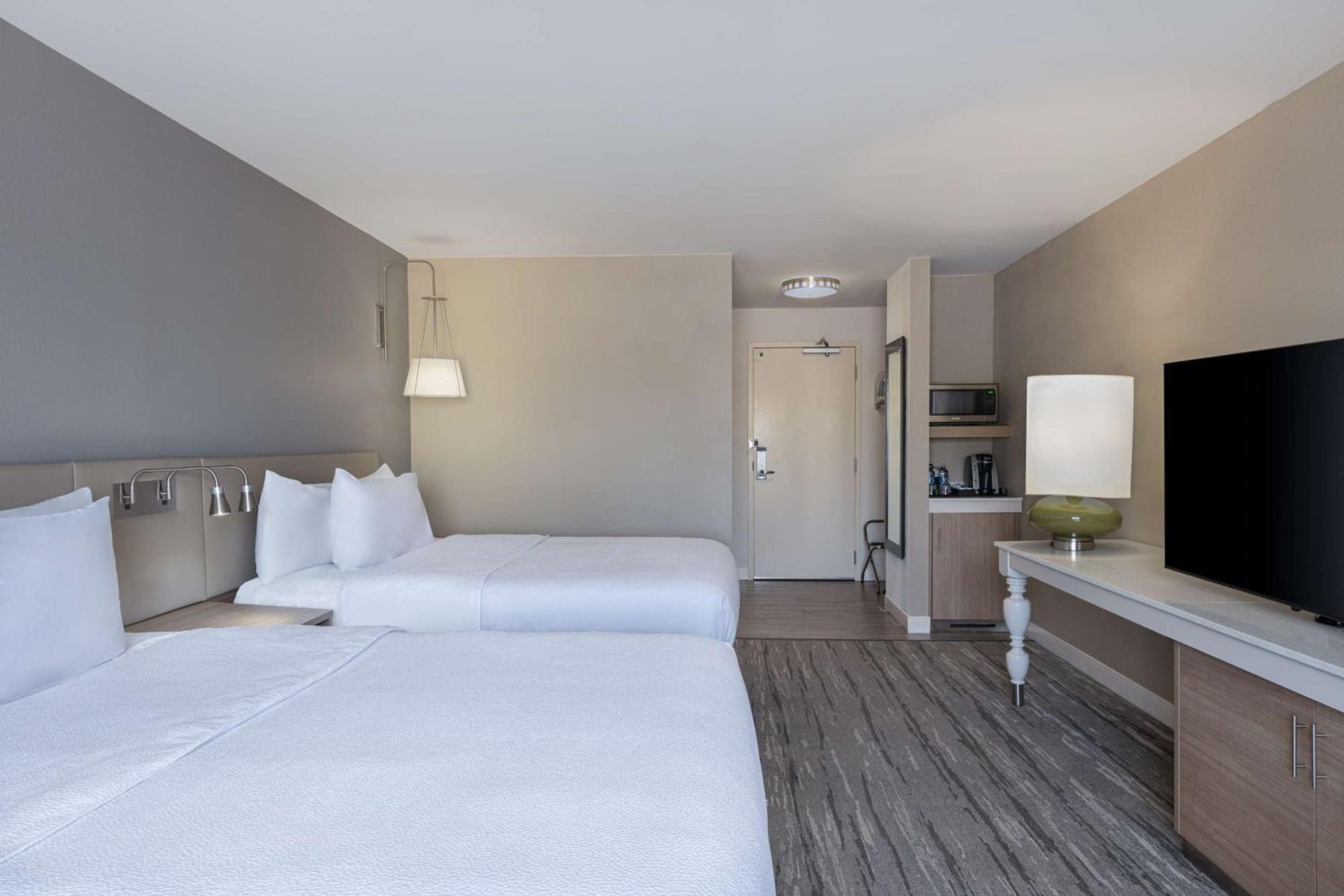 Hilton Garden Inn Saint Charles Exterior foto