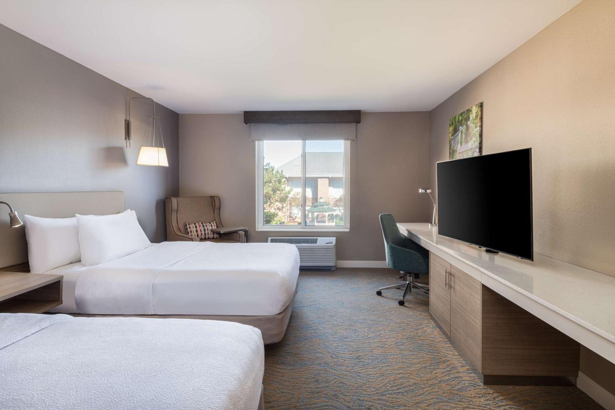 Hilton Garden Inn Saint Charles Exterior foto
